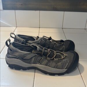 Keen Women's McKenxie Water Bungee Cord Active Shoes Size 7 Hiking Outdoor
